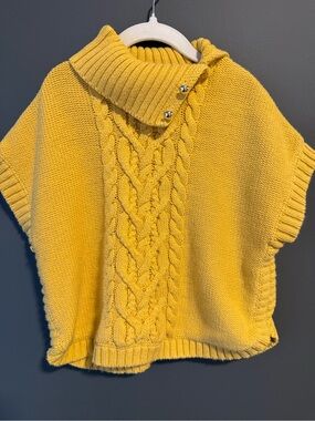 Girl’s Size 6 Yellow Cable-Knit Short-Sleeve Sweater Poncho